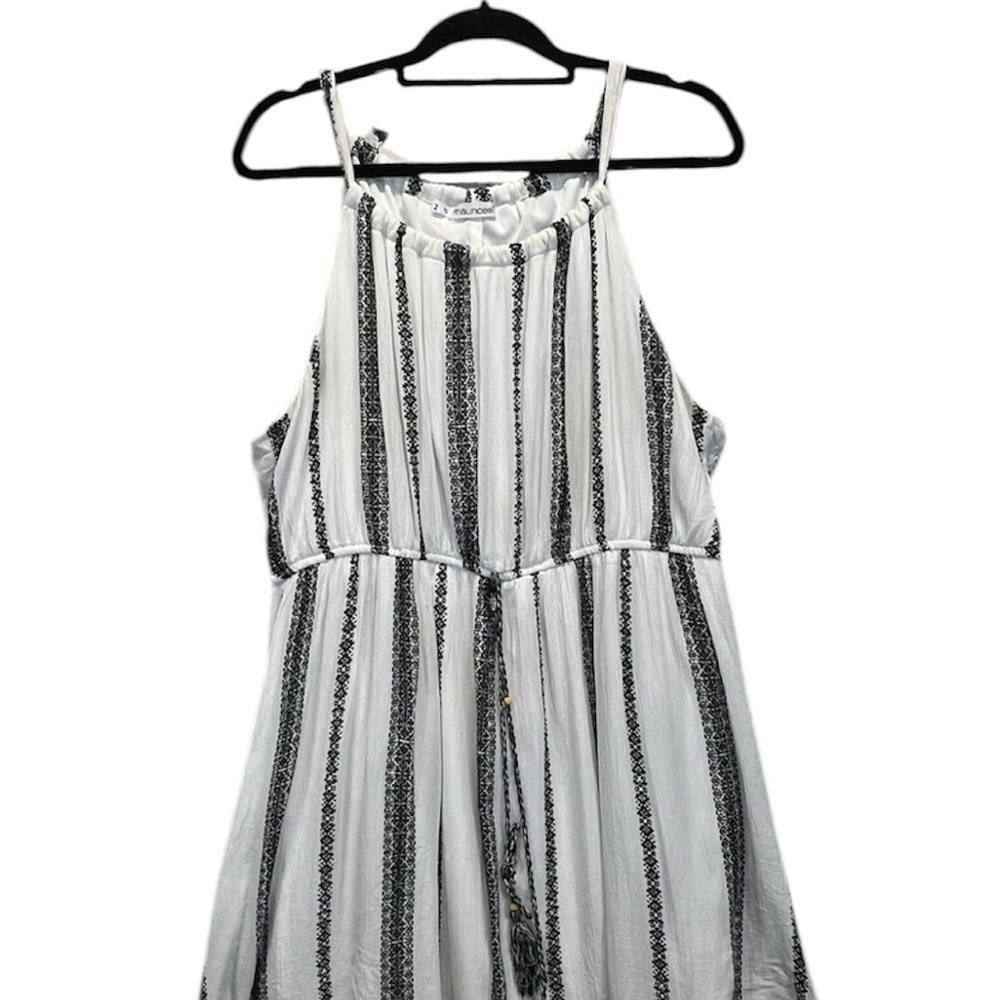 Women's Black and White Striped Top